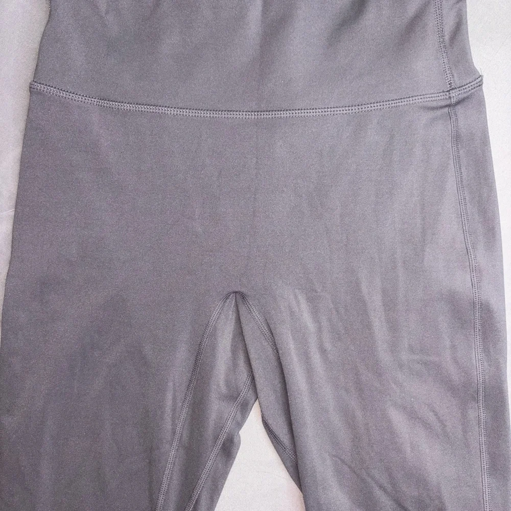 Fabletics Gray High-Waisted Leggings with Pocket - Picture 4 of 5